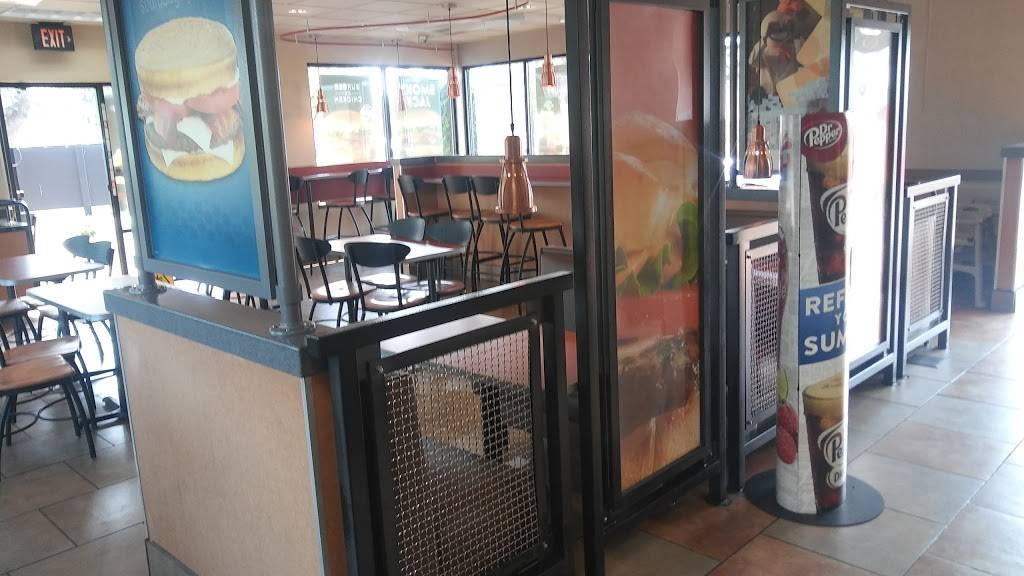 Jack in the Box | restaurant | 8520 Evergreen Way, Everett, WA 98208, USA | 4252679651 OR +1 425-267-9651