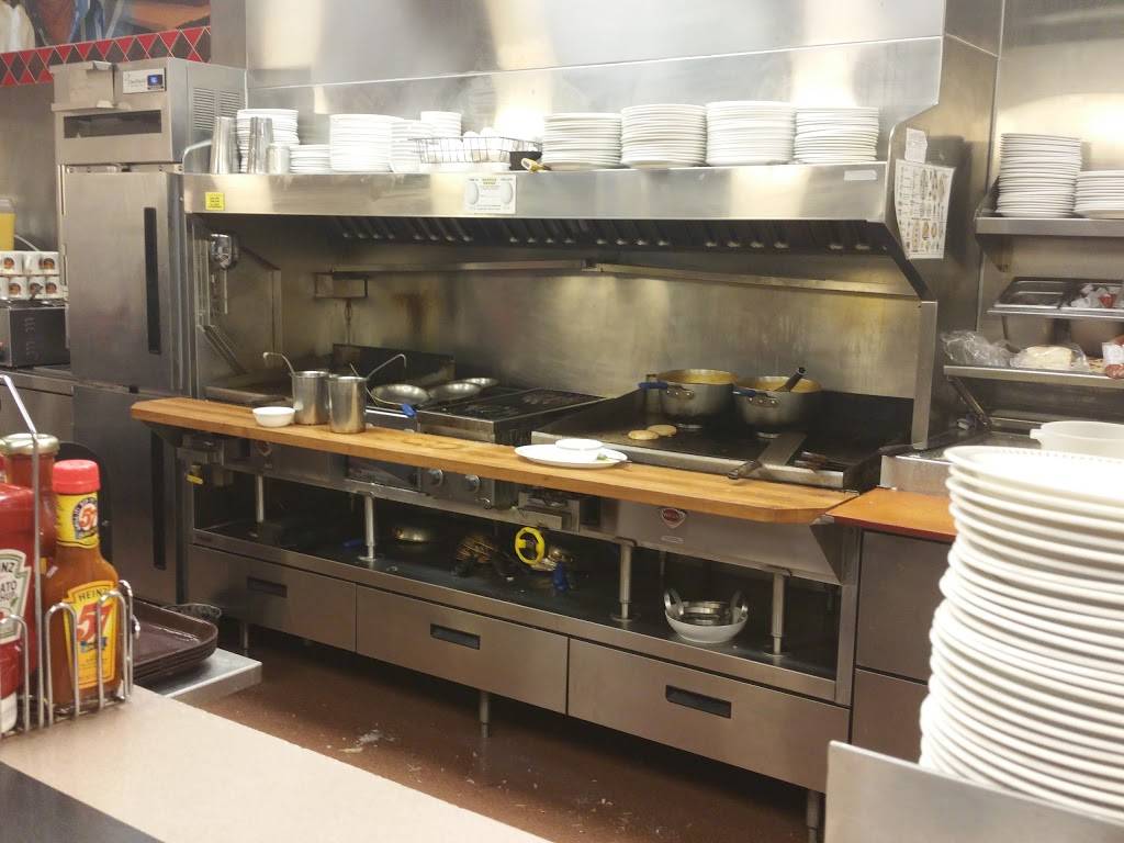 Waffle House | meal takeaway | 5130 NW 13th St, Gainesville, FL 32609, USA | 3523716079 OR +1 352-371-6079