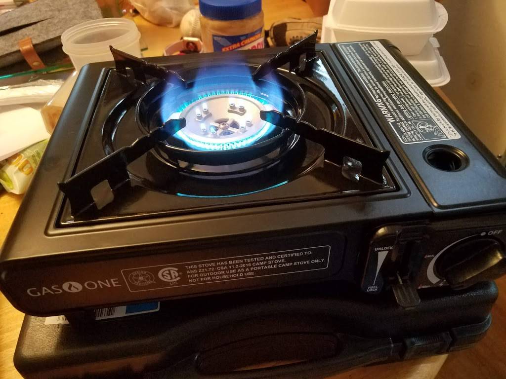 Freddies Restaurant | restaurant | 353 Totowa Ave, Paterson, NJ 07502, USA | 8622573492 OR +1 862-257-3492