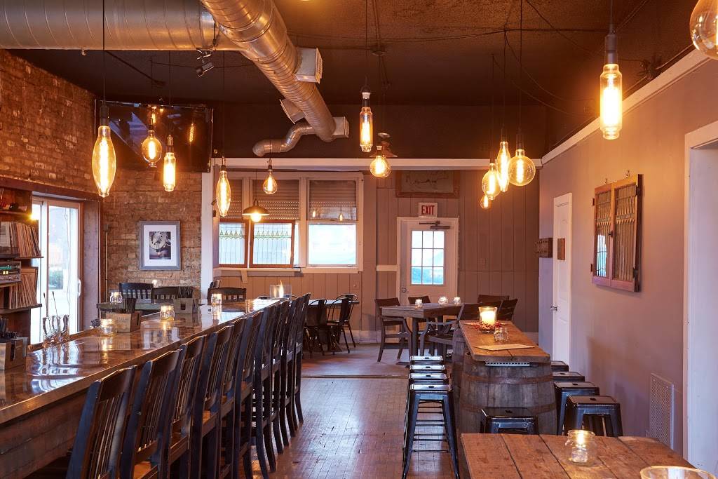 Reclaimed Bar and Restaurant | restaurant | 3655 N Western Ave, Chicago, IL 60618, USA | 7738570943 OR +1 773-857-0943