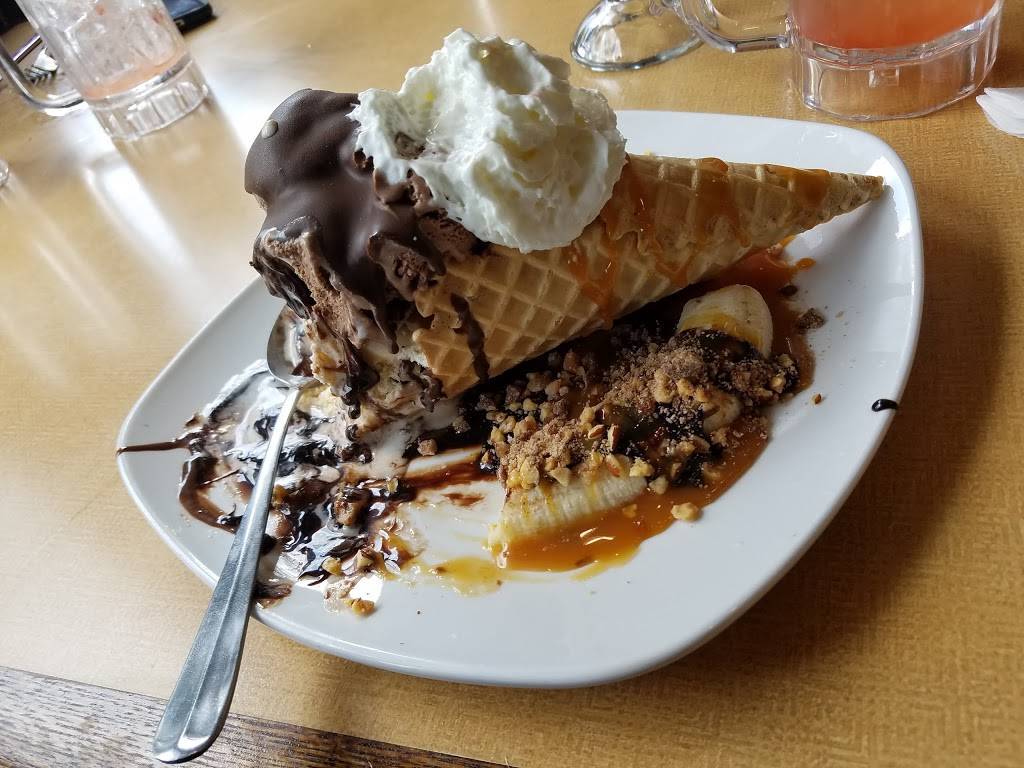 Colonial Cafe - Naperville | restaurant | 8 W Gartner Rd, Naperville, IL 60540, USA | 6304207722 OR +1 630-420-7722