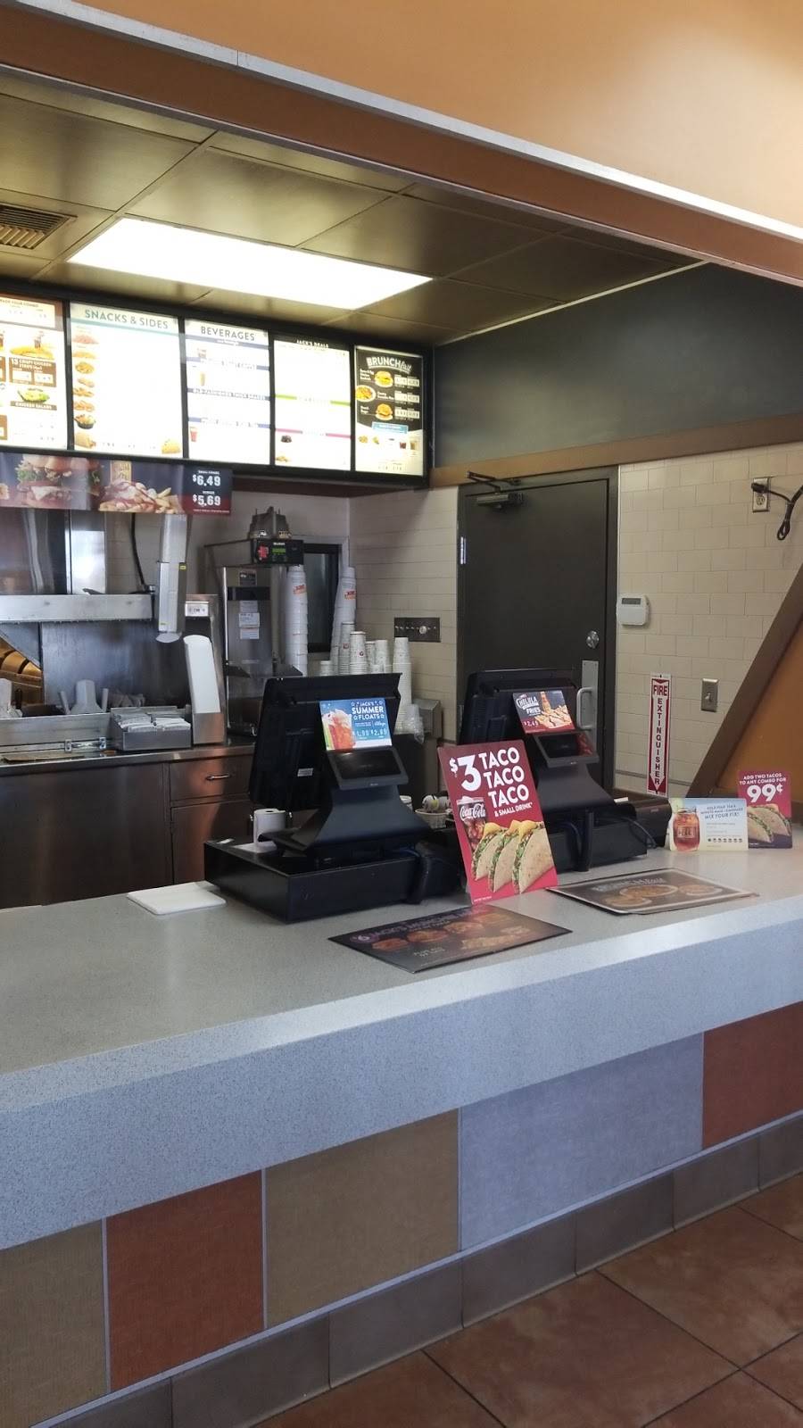 Jack in the Box | restaurant | 2727 W Wheatland Rd, Dallas, TX 75237, USA | 9727809494 OR +1 972-780-9494
