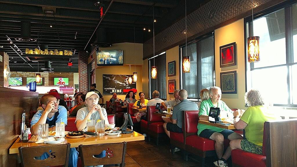 Chilis Grill & Bar | meal takeaway | 15147 Wards Rd, Lynchburg, VA 24502, USA | 4342371252 OR +1 434-237-1252