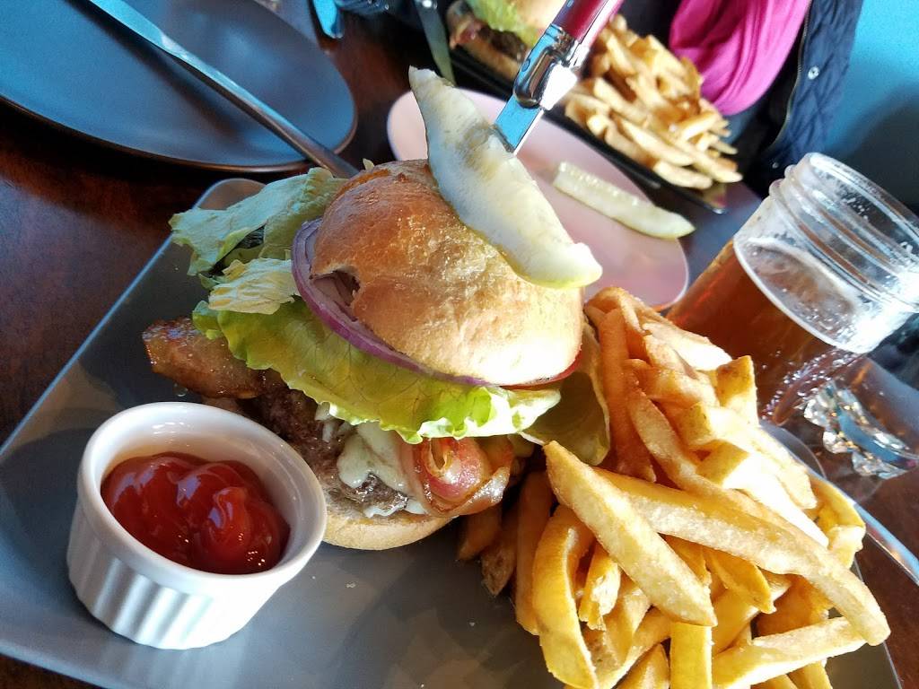 Michys Relaxed Dining | restaurant | 19287 Miller Rd #17, Rehoboth Beach, DE 19971, USA | 3022270999 OR +1 302-227-0999