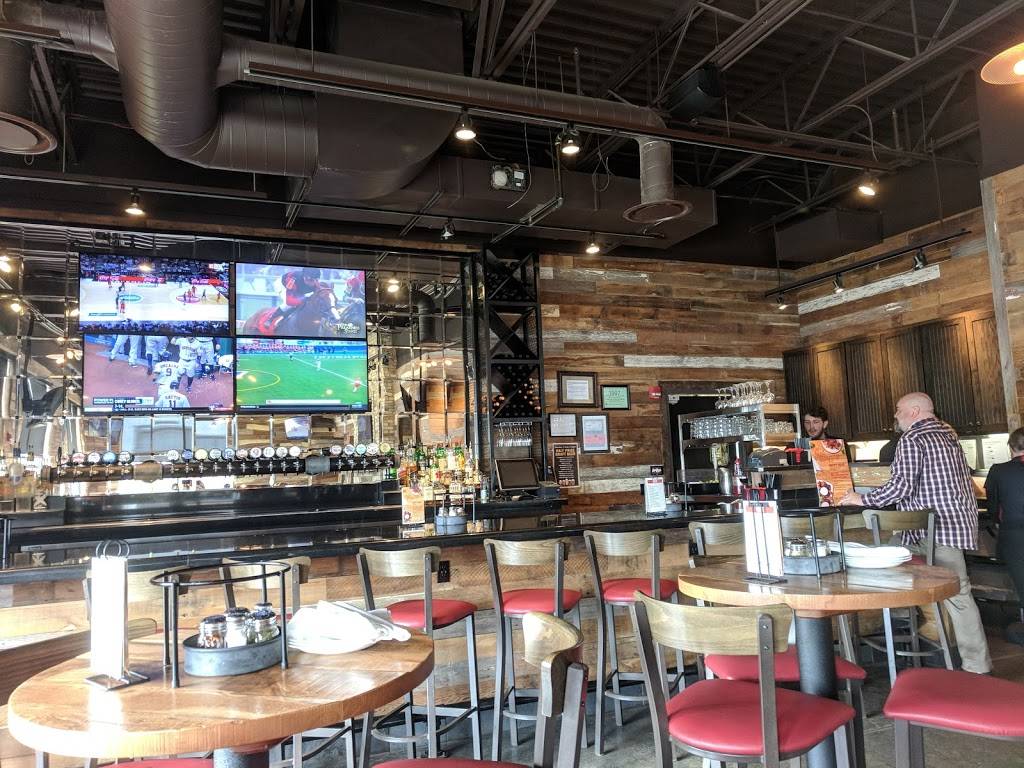 Giordanos | restaurant | 3333 W Shore Dr, Holland, MI 49424, USA | 6168886000 OR +1 616-888-6000