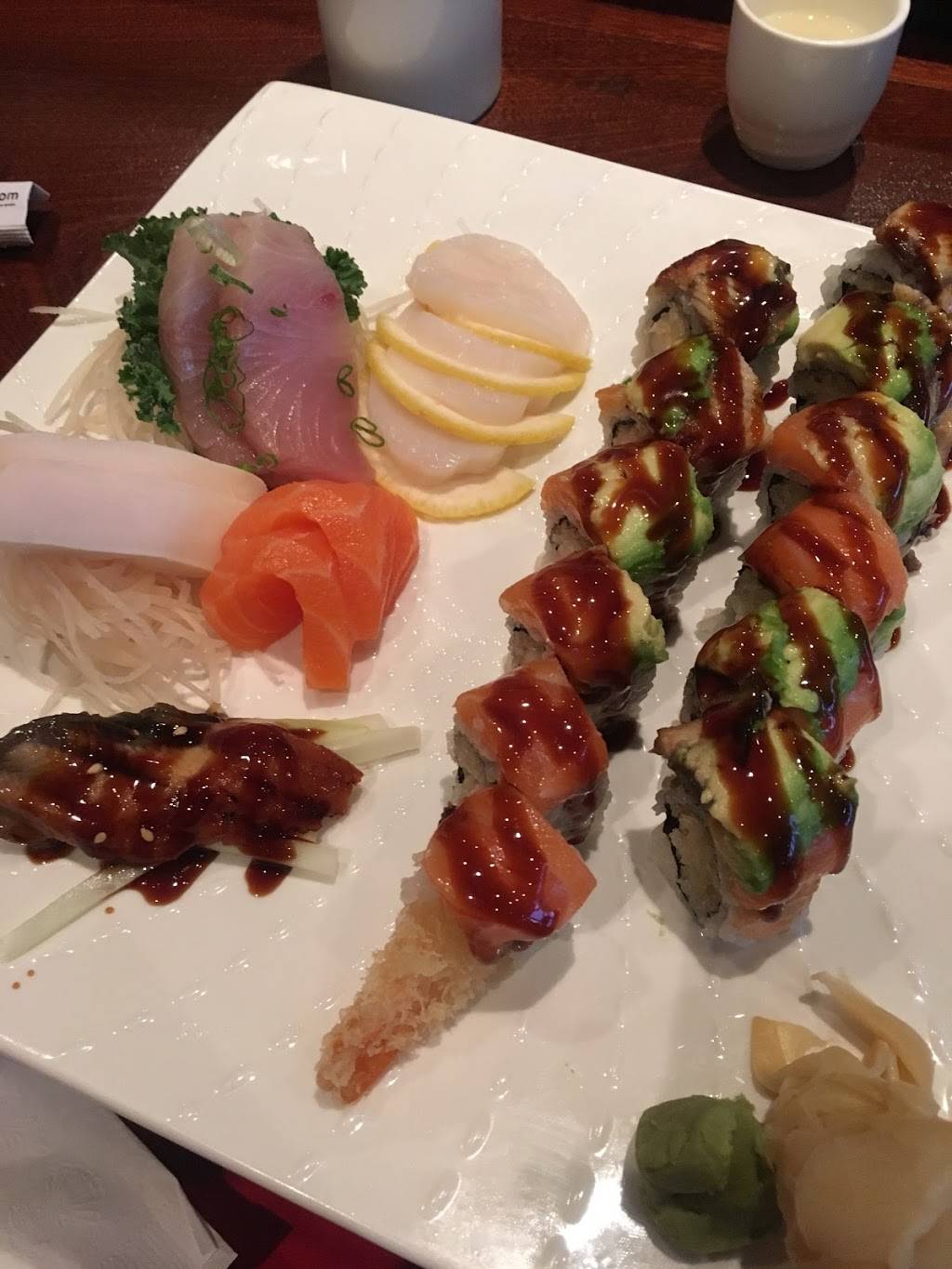 Tomo Japanese Fusion | restaurant | 1077 Flushing Ave, Brooklyn, NY 11237, USA | 7184563695 OR +1 718-456-3695