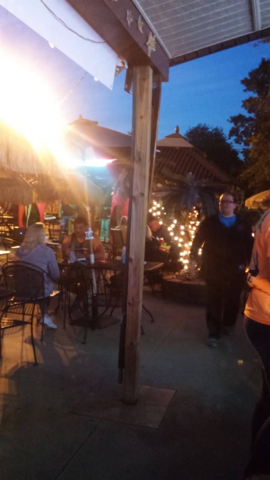 Trax Lounge | night club | 4250 New Rd, Youngstown, OH 44515, USA | 3307992249 OR +1 330-799-2249