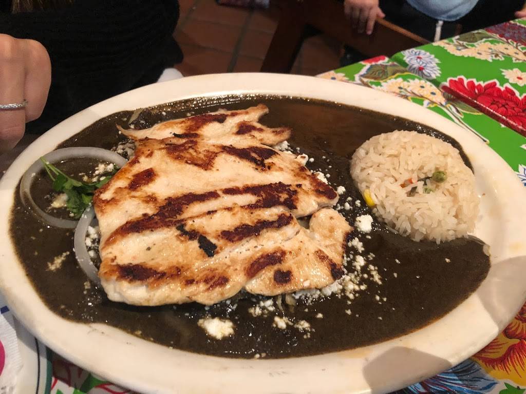 Sabores Oaxaquenos | restaurant | 3337 1/2 W 8th St, Los Angeles, CA 90005, USA | 2134105133 OR +1 213-410-5133