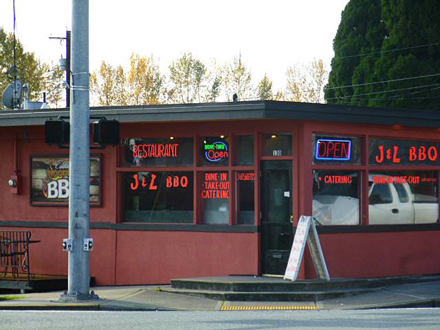 J and L BBQ | restaurant | 130 Ave D, Snohomish, WA 98290, USA | 3605687222 OR +1 360-568-7222