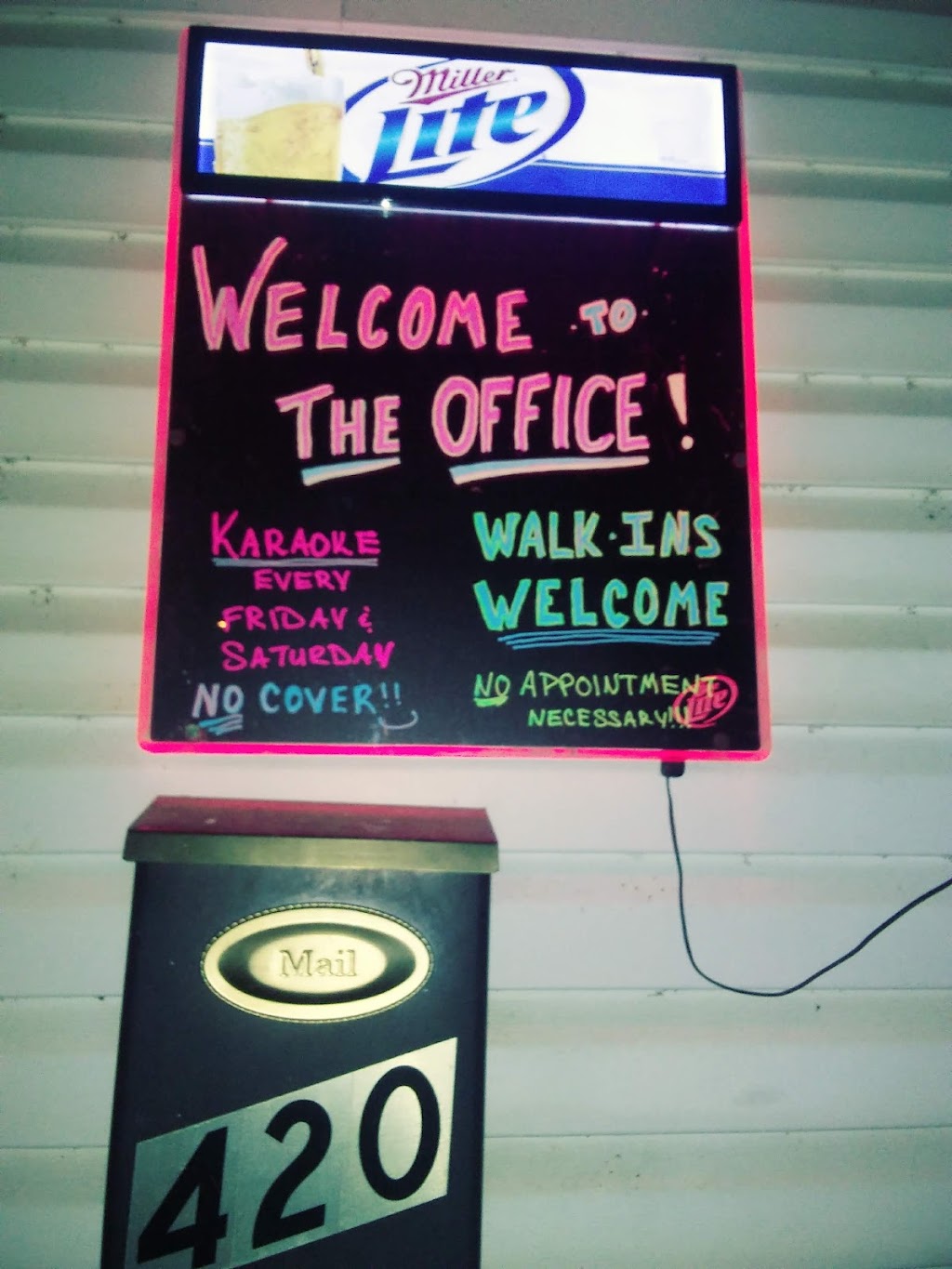 The Office | restaurant | 420 Maple St, Poplar Bluff, MO 63901, USA | 5738405049 OR +1 573-840-5049