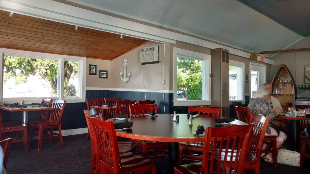 Foxys | restaurant | 18187 Reed Point Rd, Fishers Landing, NY 13641, USA | 3156863781 OR +1 315-686-3781