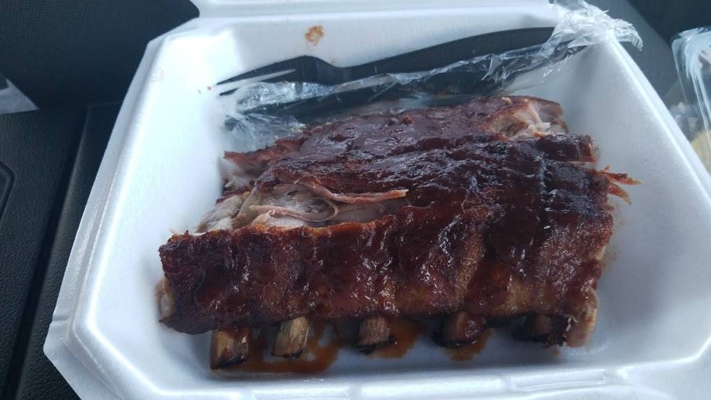 Driftwood Lounge | restaurant | 3535 Clarks River Rd, Paducah, KY 42003, USA | 2705577675 OR +1 270-557-7675