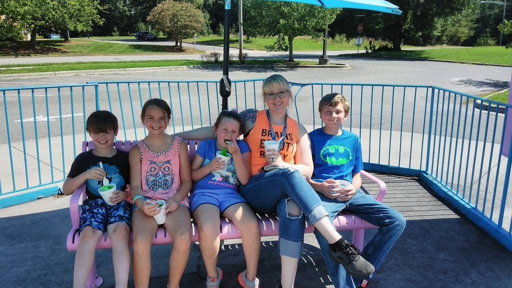 Pelicans SnoBalls | restaurant | 1605 Neal Hawkins Rd, Gastonia, NC 28056, USA | 9199373971 OR +1 919-937-3971