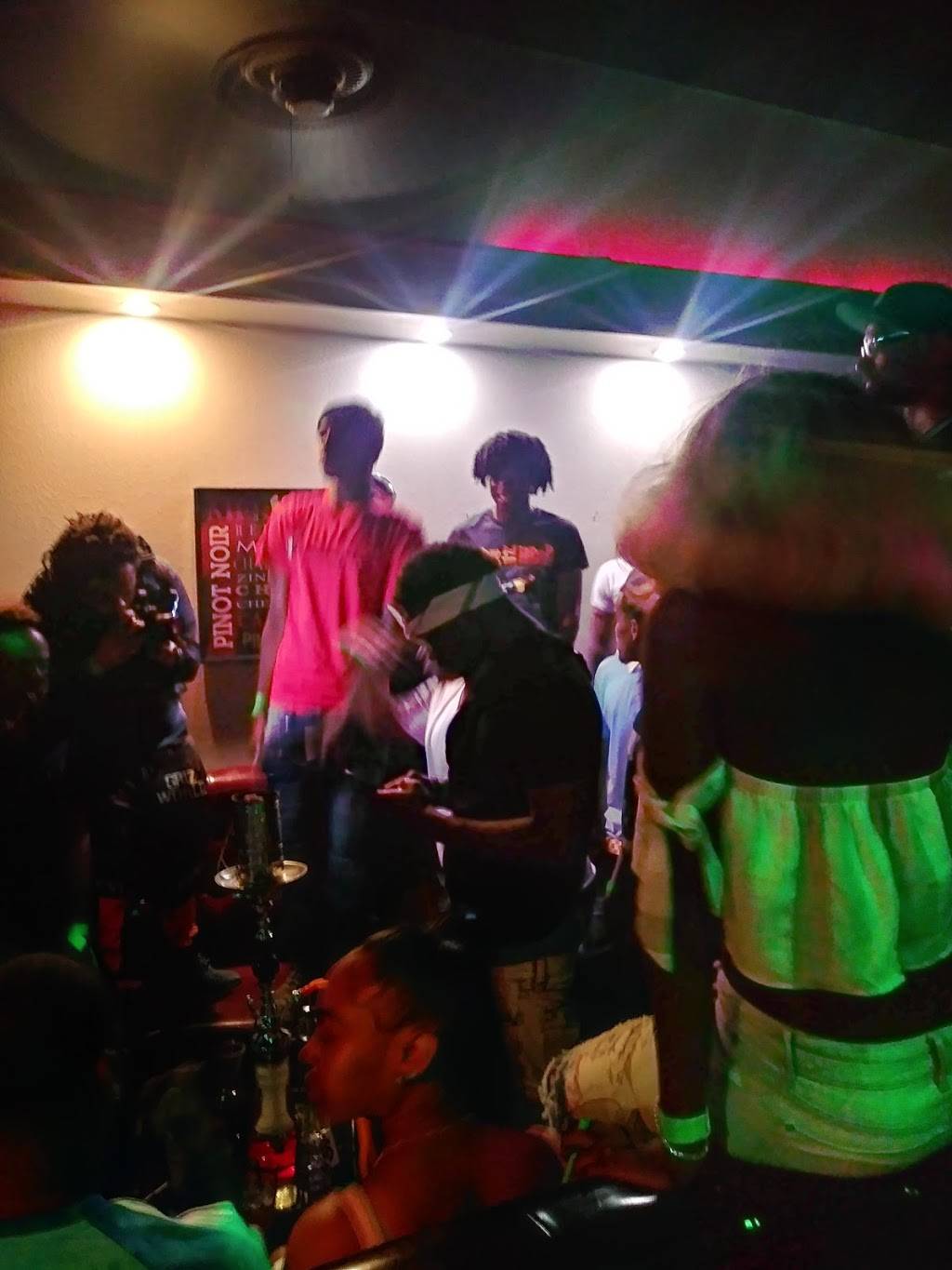 Spiveys | restaurant | 3000 Blodgett St, Houston, TX 77004, USA | 8322587851 OR +1 832-258-7851