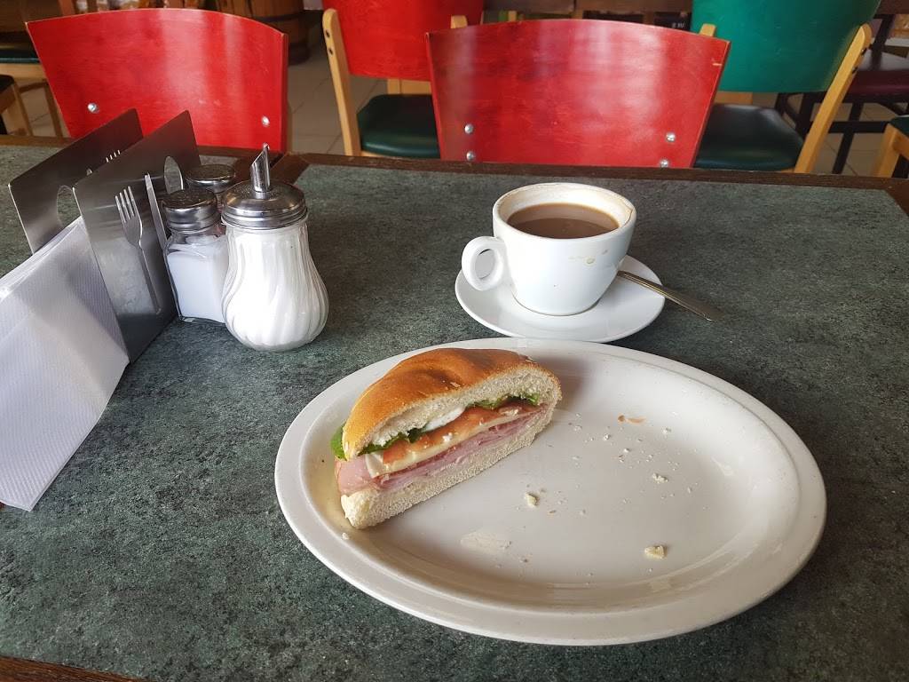 Calabria Bakery | bakery | 1772 Midland Ave, Scarborough, ON M1P 3C2, Canada | 4167551175 OR +1 416-755-1175