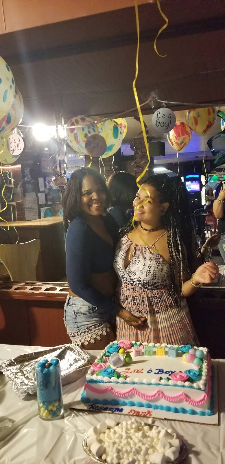 Stadium pizza | restaurant | 115 E 157th St, The Bronx, NY 10451, USA | 7182922603 OR +1 718-292-2603