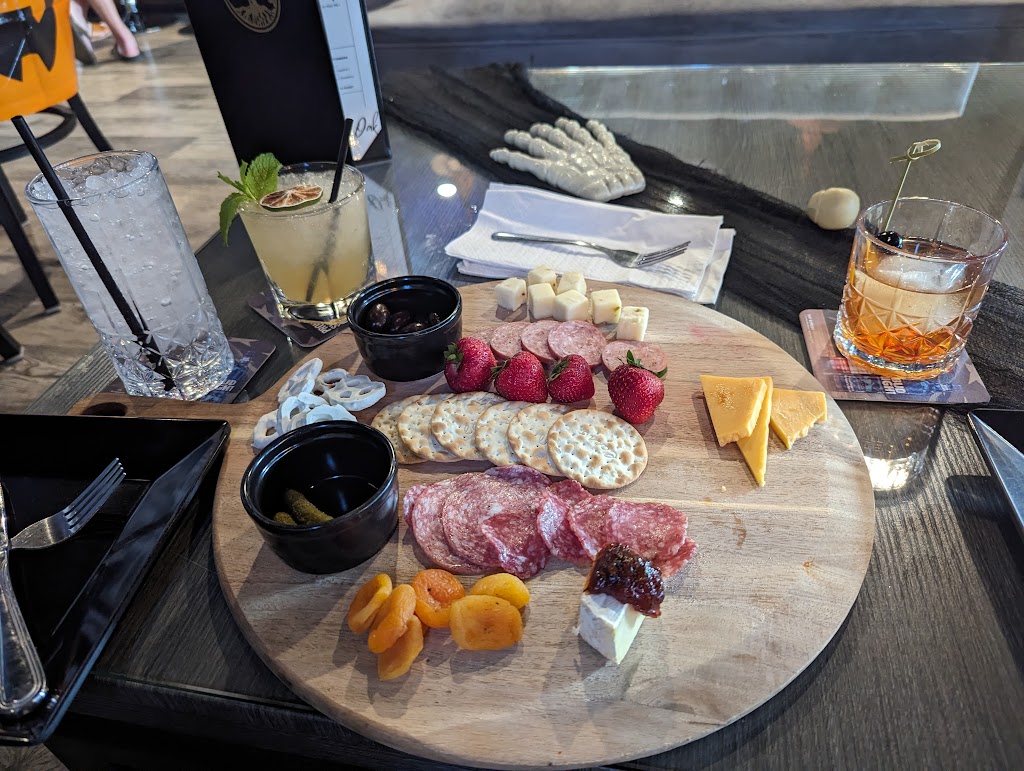 The Lounge on Oak | restaurant | 220 Oak St, Brentwood, CA 94513, USA | 9254184414 OR +1 925-418-4414