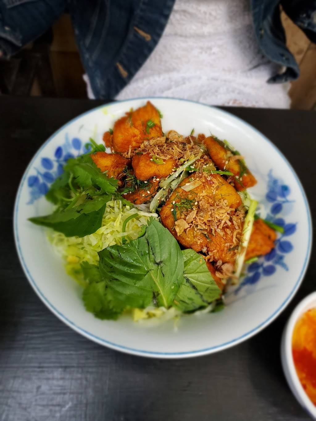 Hanoi 3 Seasons | restaurant | 1135 Queen St E, Toronto, ON M4M 1K9, Canada | 4164693010 OR +1 416-469-3010