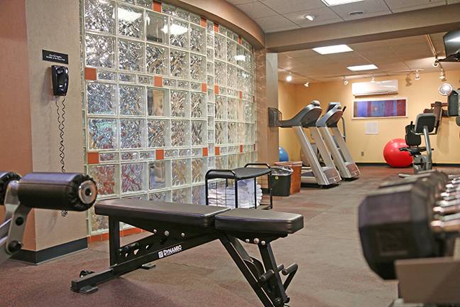 Gateway Hotel and Conference Center | restaurant | 2100 Green Hills Dr, Ames, IA 50014, USA | 5152928600 OR +1 515-292-8600