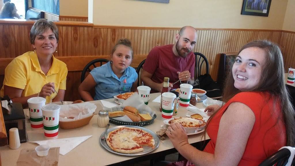 Franks Pizza Pasta & Subs | restaurant | 33 Soapy PI, Fairfield, VA 24435, USA | 5403779492 OR +1 540-377-9492