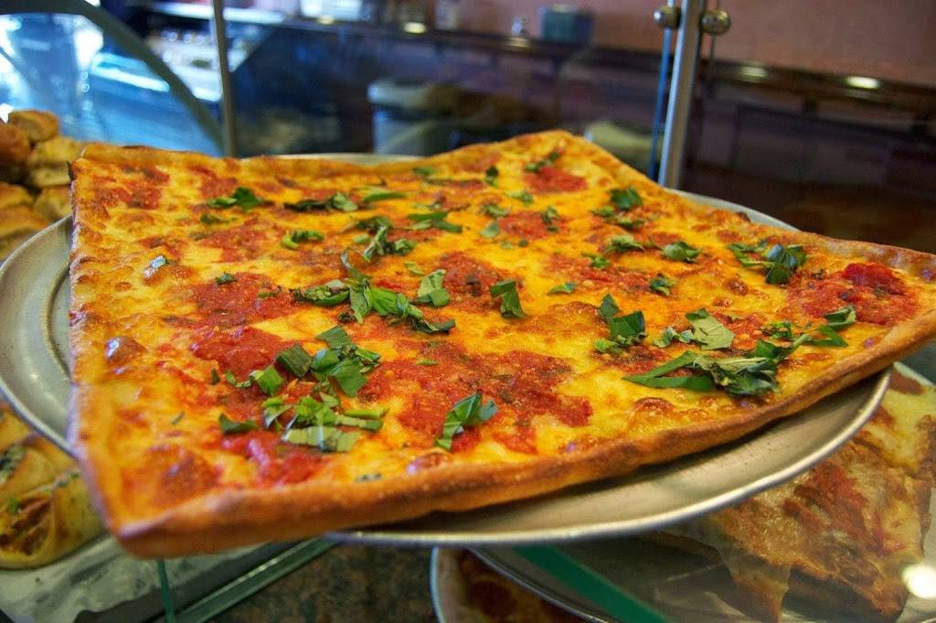 American Pie Pizzeria | meal delivery | 2044 Montauk Hwy, Bridgehampton, NY 11932, USA | 6316136177 OR +1 631-613-6177