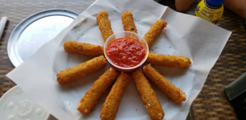 Piace Pizza | restaurant | 8005, 1 Merchants Ln, Beaufort, SC 29907, USA | 8433792237 OR +1 843-379-2237