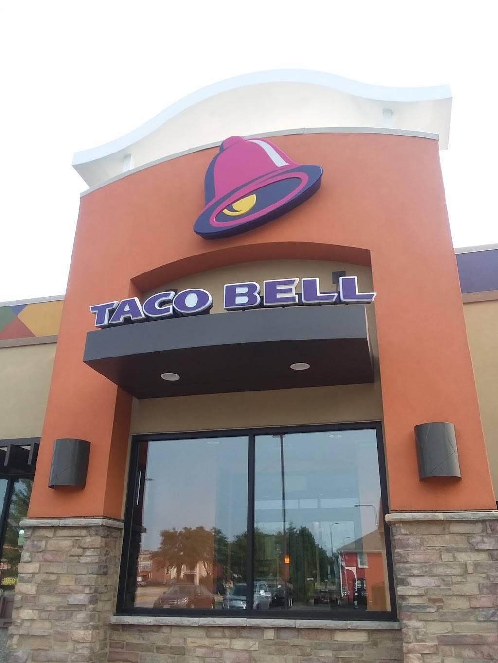 Taco Bell | meal takeaway | 320 N Northwest Hwy, Palatine, IL 60067, USA | 8473595680 OR +1 847-359-5680