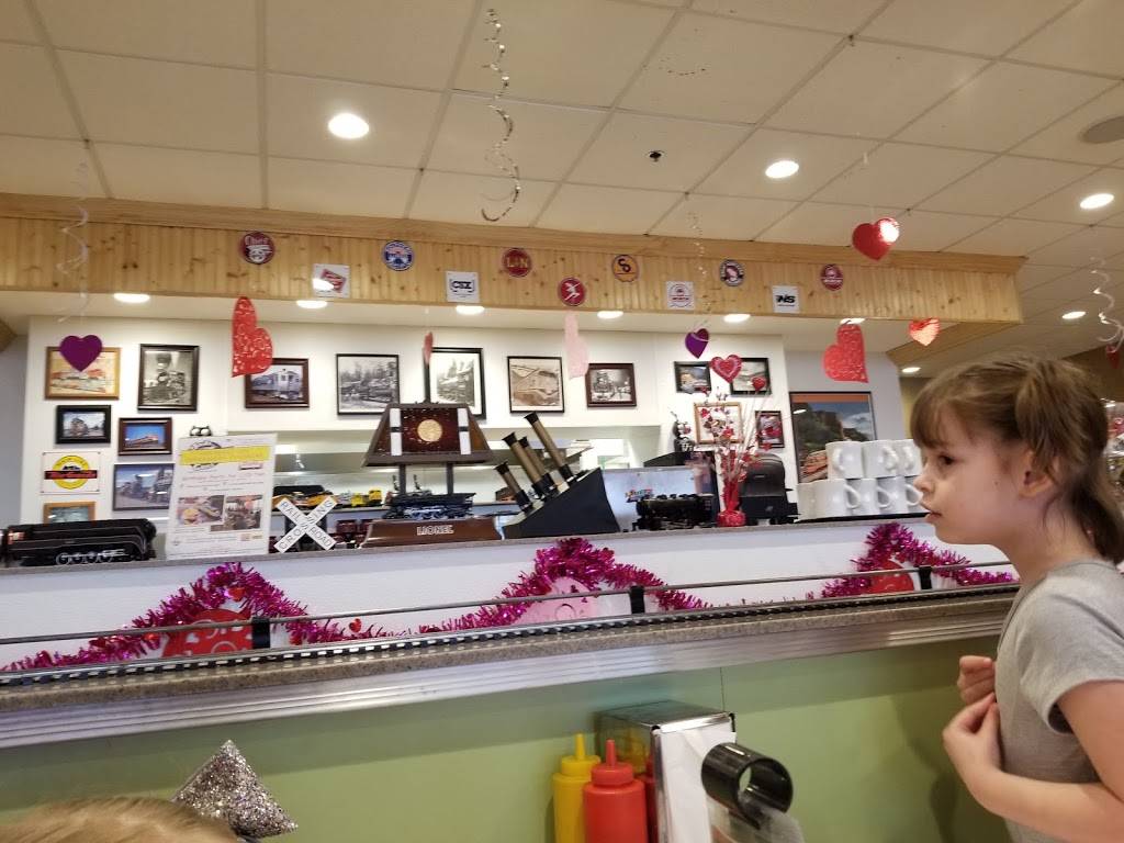 2Toots Train Whistle Grill | restaurant | 1567 N Aurora Rd #119, Naperville, IL 60563, USA | 6304535113 OR +1 630-453-5113