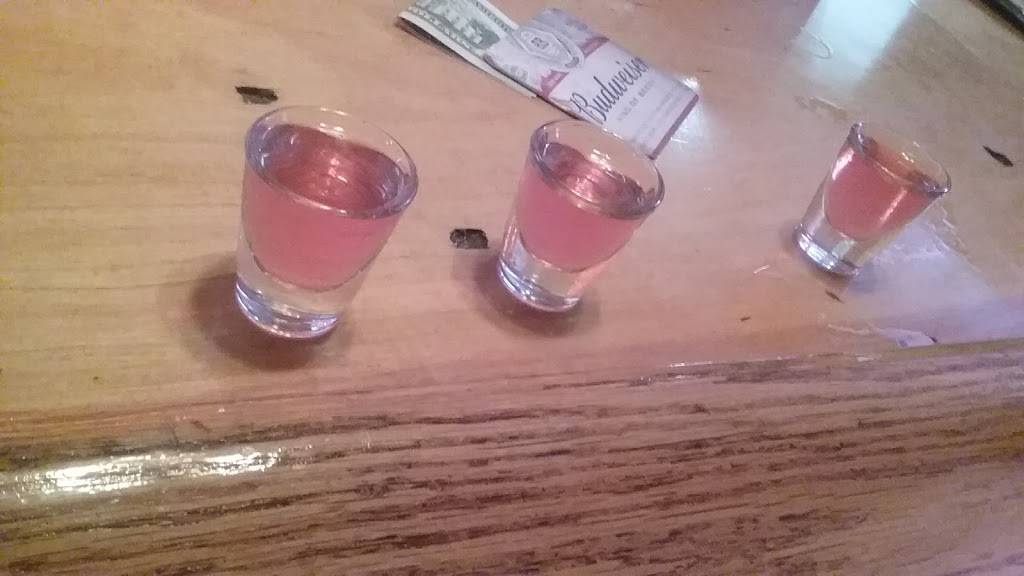 The Side Door Bar & Grill | restaurant | 33 Colfax Ave, Pompton Lakes, NJ 07442, USA | 9738394231 OR +1 973-839-4231