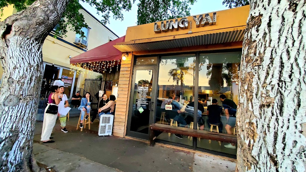 Lung Yai Thai Tapas | restaurant | 1731 SW 8th St, Miami, FL 33135, USA | 7863346262 OR +1 786-334-6262