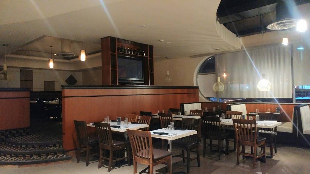 O Piment | restaurant | 1092 Boulevard Moody, Terrebonne, QC J6W 3K9, Canada | 4504718405 OR +1 450-471-8405