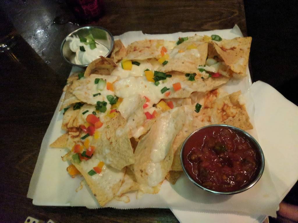 La Chope | restaurant | 316 Rue Saint Georges, Saint-Jérôme, QC J7Z 5A8, Canada | 4505043676 OR +1 450-504-3676