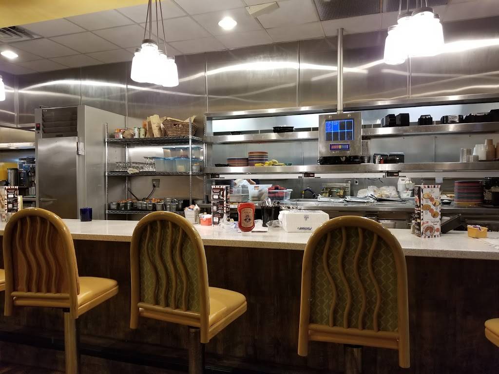 Pollys Pies Restaurant & Bakery | bakery | 4680 E Los Coyotes Diagonal, Long Beach, CA 90815, USA | 5625976076 OR +1 562-597-6076