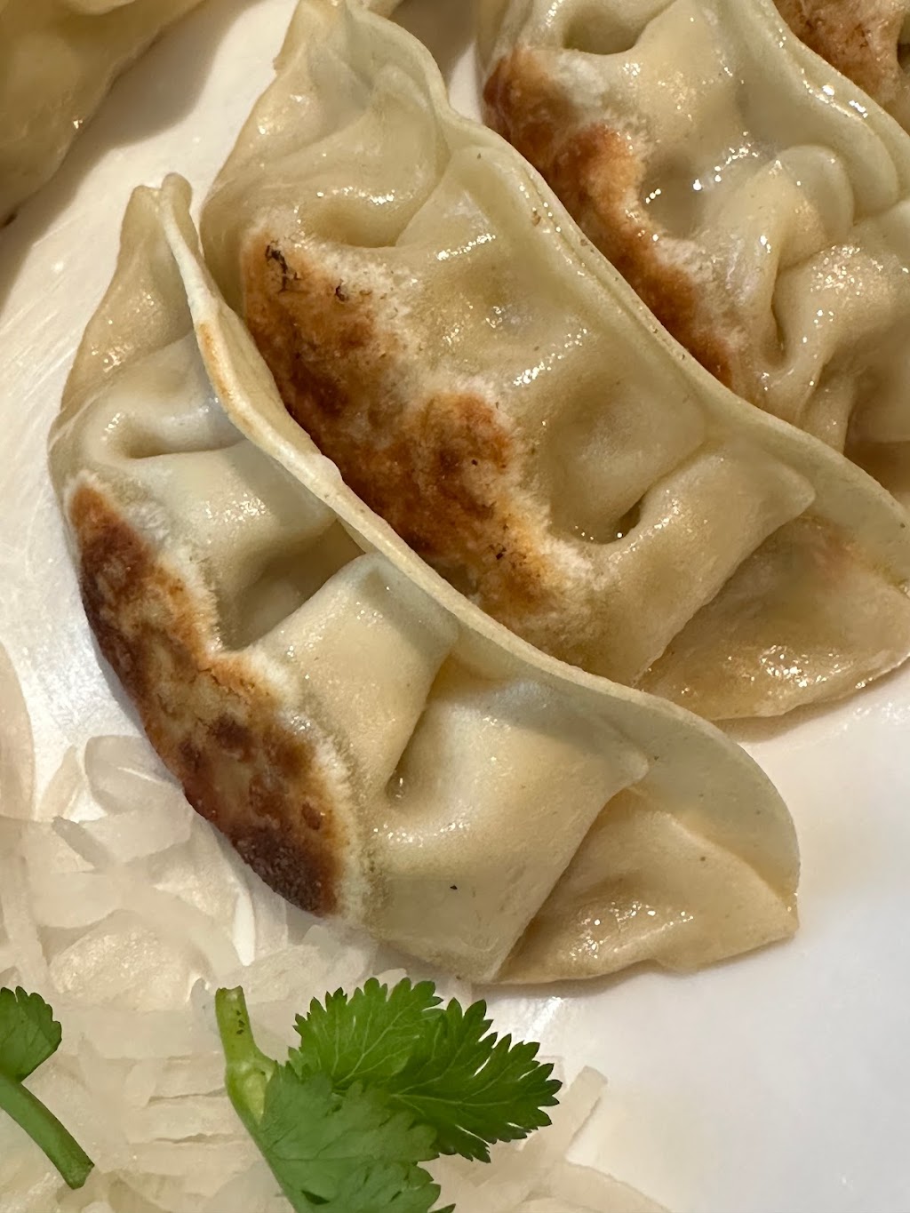 Poke Poké | restaurant | 355 E Ohio St, Chicago, IL 60611, USA | 3122852200 OR +1 312-285-2200