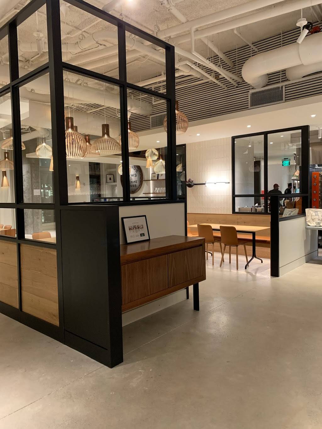 The Duck and the Peach | restaurant | 300 7th St SE, Washington, DC 20003, USA | 2024810548 OR +1 202-481-0548