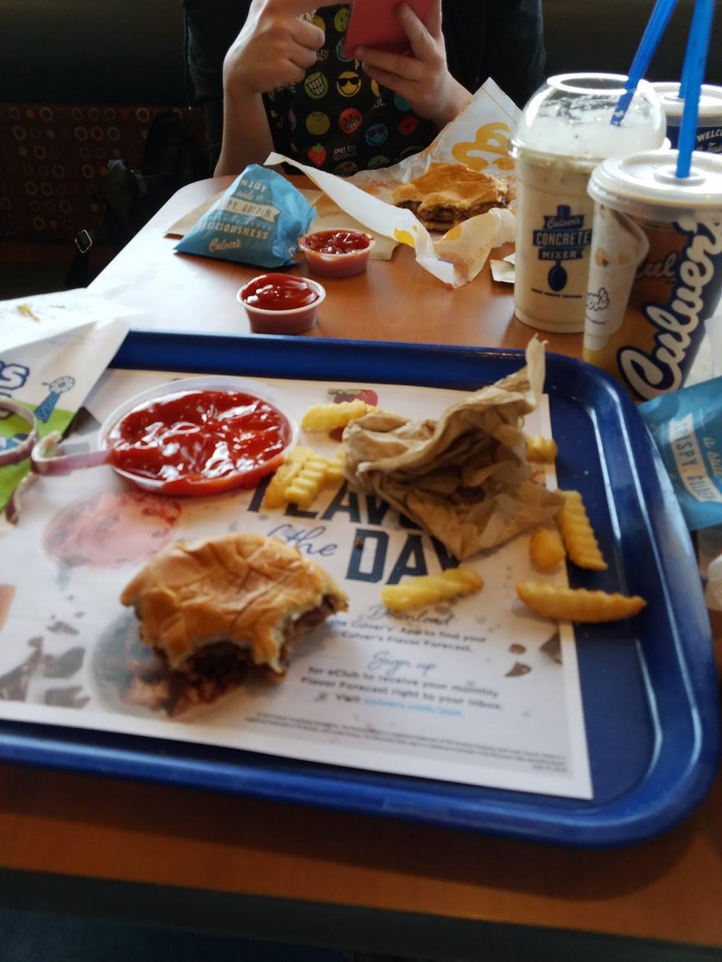 Culvers | restaurant | 2021 Brackett Ave, Eau Claire, WI 54701, USA | 7158311060 OR +1 715-831-1060