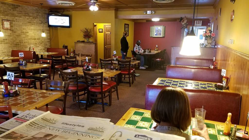 Hometown Family Restaurant | restaurant | 721 W Main St, Greentown, IN 46936, USA | 7656274025 OR +1 765-627-4025