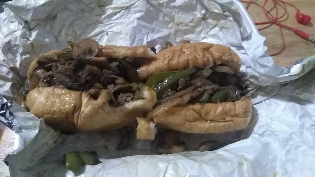 Fryerz | restaurant | 2635 W Fond Du Lac Ave, Milwaukee, WI 53206, USA | 4143744379 OR +1 414-374-4379