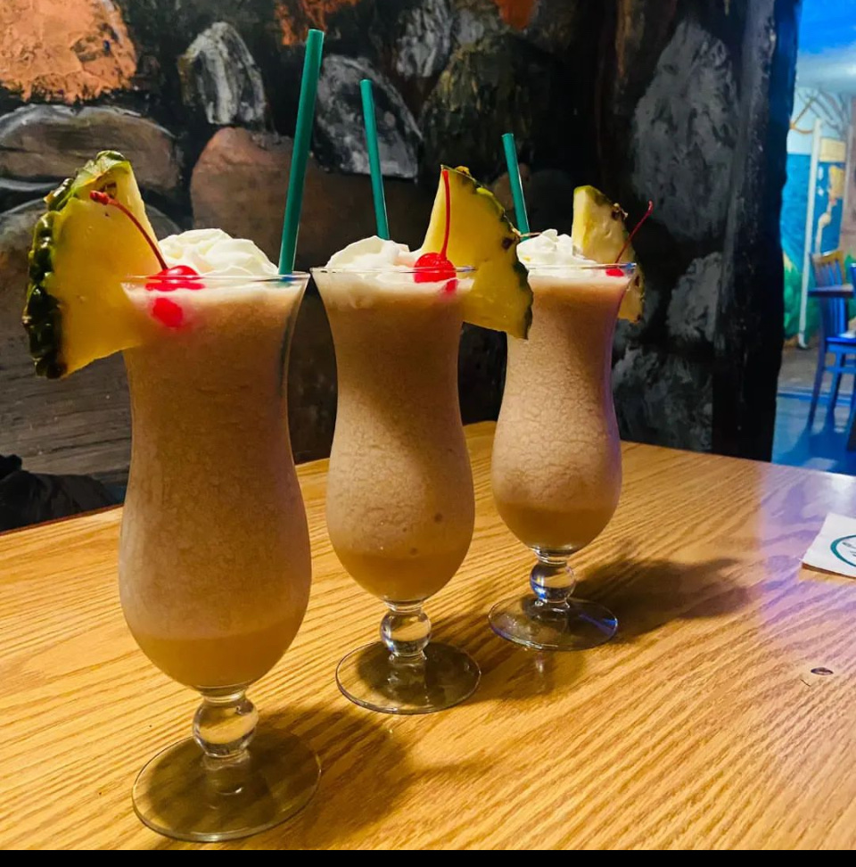 Luau Larrys | restaurant | 509 Crescent Ave, Avalon, CA 90704, USA | 3105101919 OR +1 310-510-1919