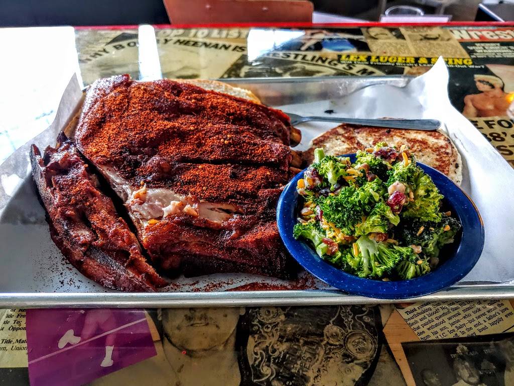 Martins Bar-B-Que Joint | restaurant | 1622 Highland Ave, Charleston, SC 29412, USA | 8437900838 OR +1 843-790-0838