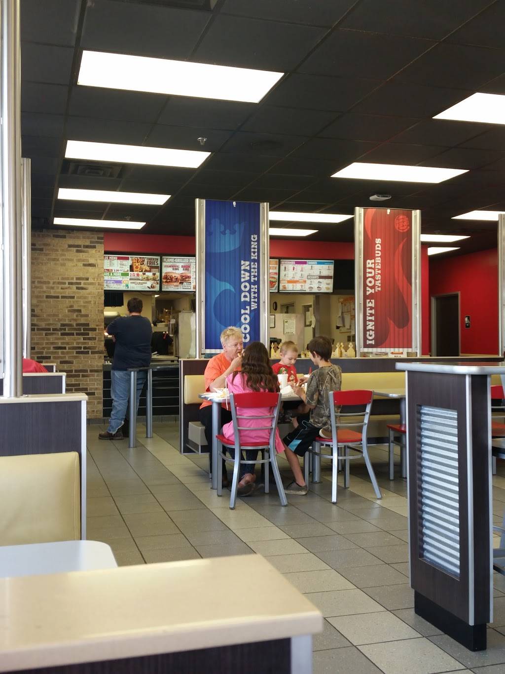 Burger King | restaurant | 110 Bluebell Dr NW, New Philadelphia, OH 44663, USA | 3303396664 OR +1 330-339-6664