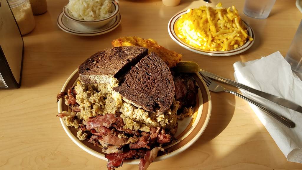 Mannys Coffee Shop & Deli | cafe | 1141 S Jefferson St, Chicago, IL 60607, USA | 3129392855 OR +1 312-939-2855