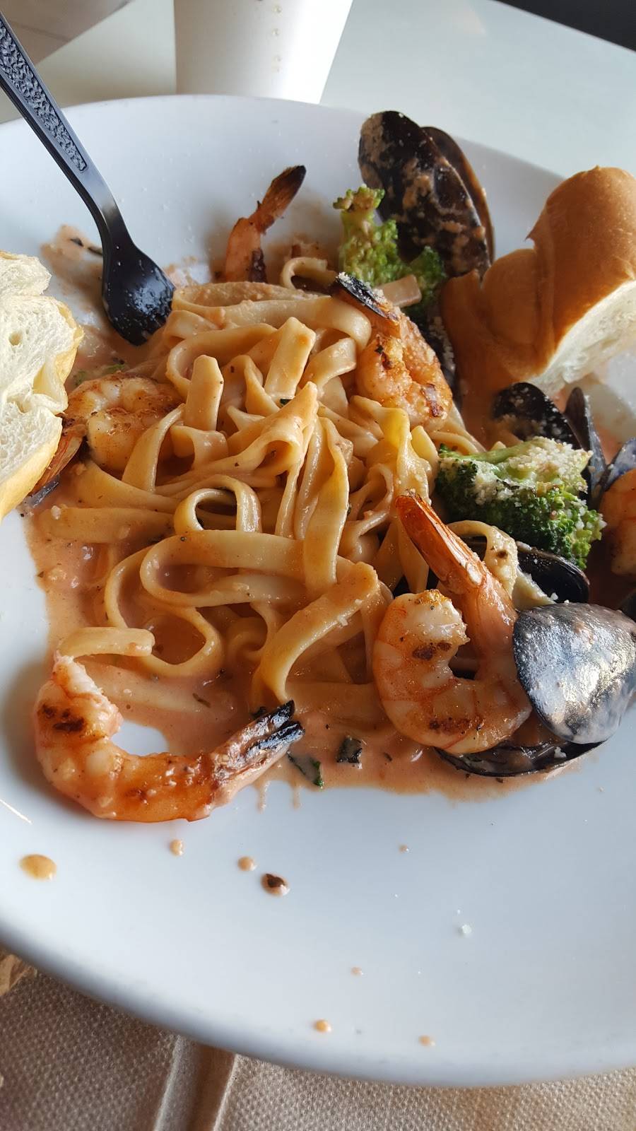 Phil’s Fish Grill | meal delivery | 1175 W Carson St, Torrance, CA 90502, USA | 3102126268 OR +1 310-212-6268