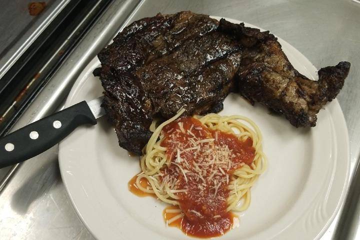 Cilinos | restaurant | 230 8th Ave SE, Wellman, IA 52356, USA | 3196464555 OR +1 319-646-4555