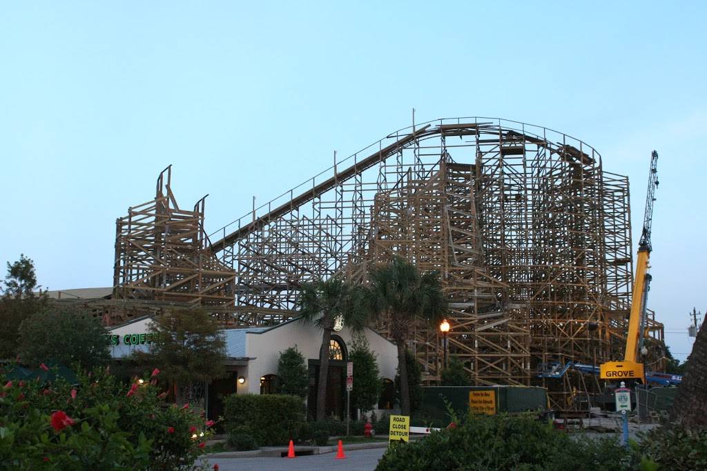 Kemah Waterfront | restaurant | 701 4th St, Kemah, TX 77565, USA | 2813348902 OR +1 281-334-8902