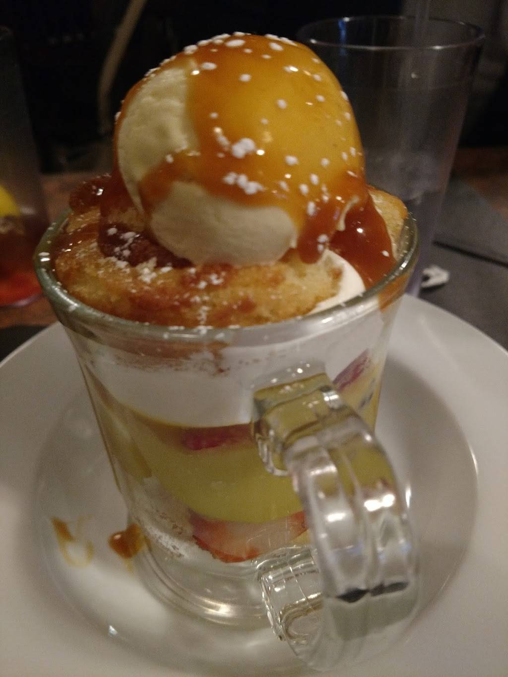 Gate House Grill | restaurant | 8220 Main St, Buffalo, NY 14221, USA | 7165650338 OR +1 716-565-0338