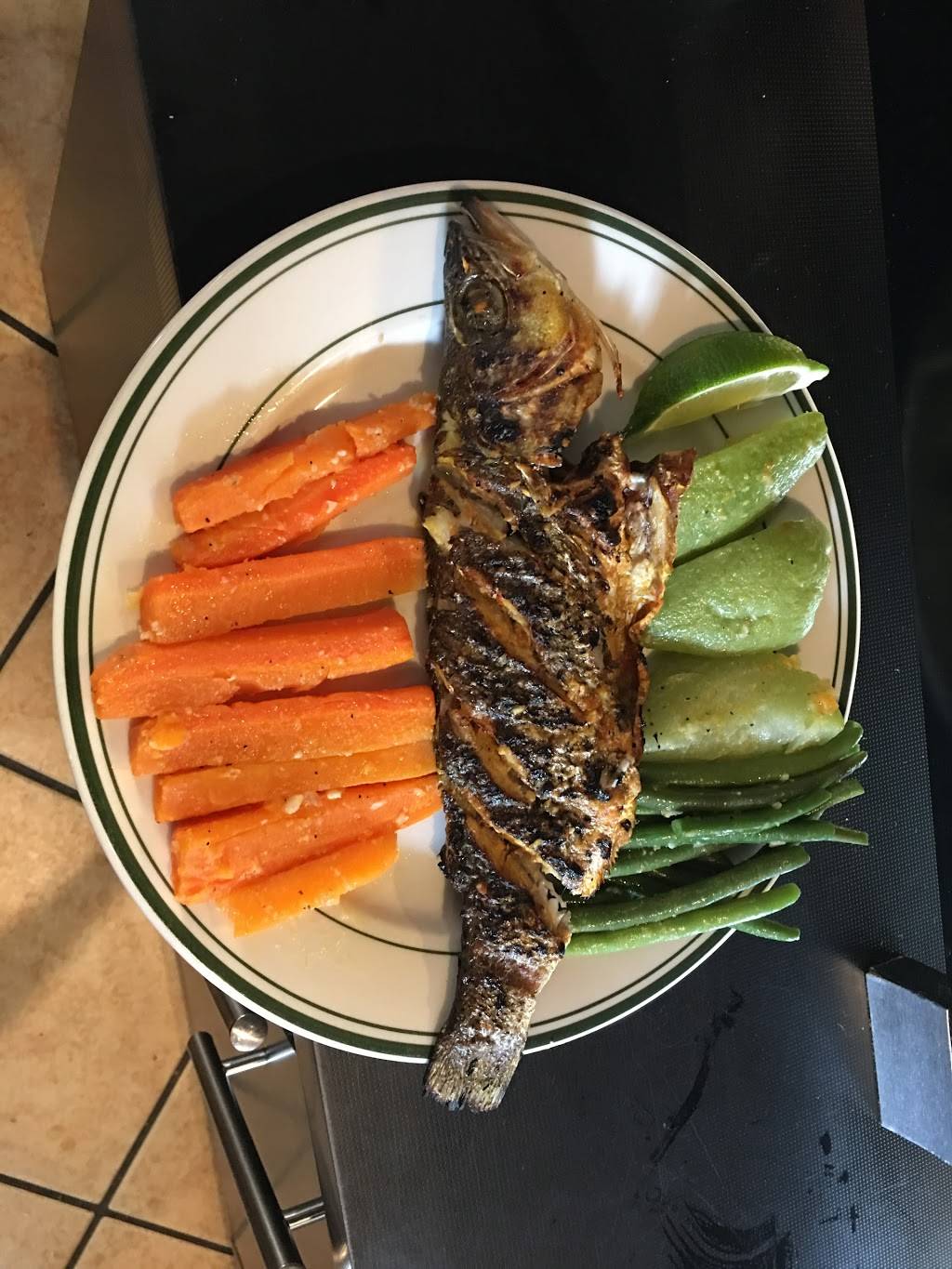 Justins bbq | restaurant | 145 Bloomfield Ave, Newark, NJ 07104, USA | 9734814004 OR +1 973-481-4004