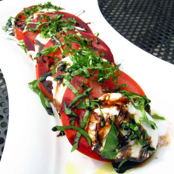 The Boundary Tavern and Grille | restaurant | 1932 W Division St, Chicago, IL 60622, USA | 7732781919 OR +1 773-278-1919