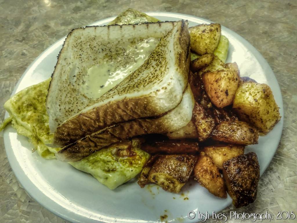 Kellys Place Restaurant | restaurant | 110 Washington St, Canton, MA 02021, USA | 7818210099 OR +1 781-821-0099