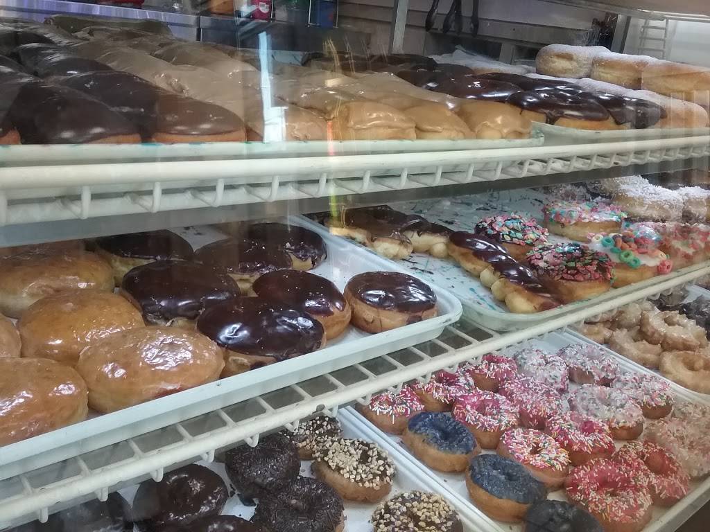 Donuts Fish & Chips | bakery | 44405 Valley Central Way, Lancaster, CA 93536, USA | 6619517934 OR +1 661-951-7934